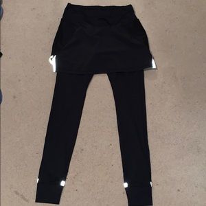 Running leggings with attached skirt